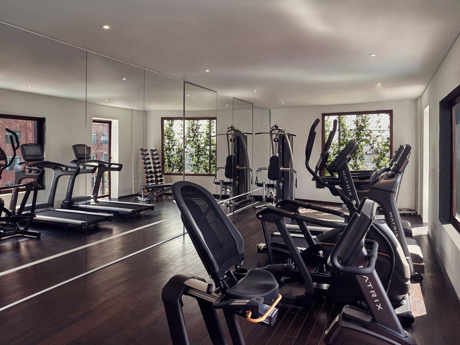 루프탑 수영장 & 헬스장 2